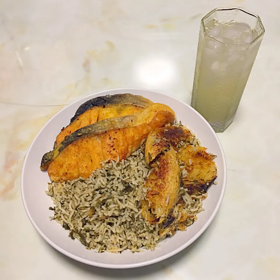 Snapdishの料理写真:Persian herbal rice & pan fried fish「ペルシャのハーブライスと魚」|H3L1DAさん