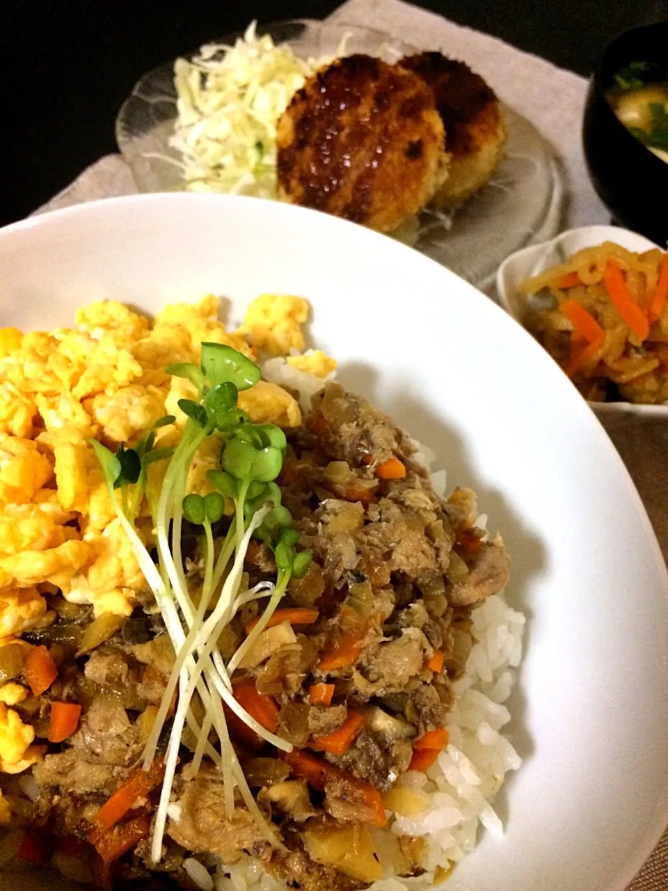 さばそぼろ丼|いちごさん