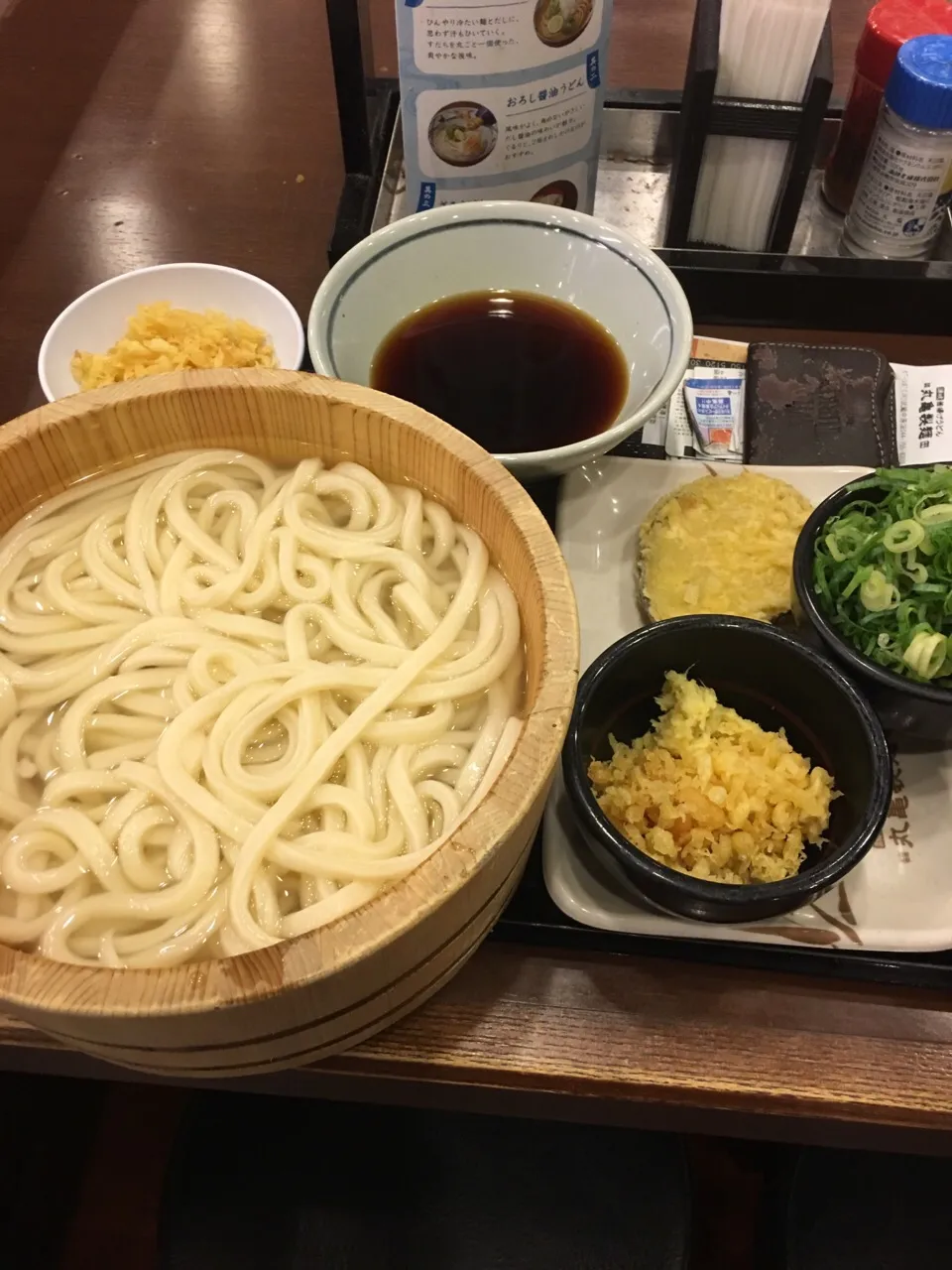 釜揚げ 特盛 天ぷらはサービス券で付けられた|Hajime Sakaiさん