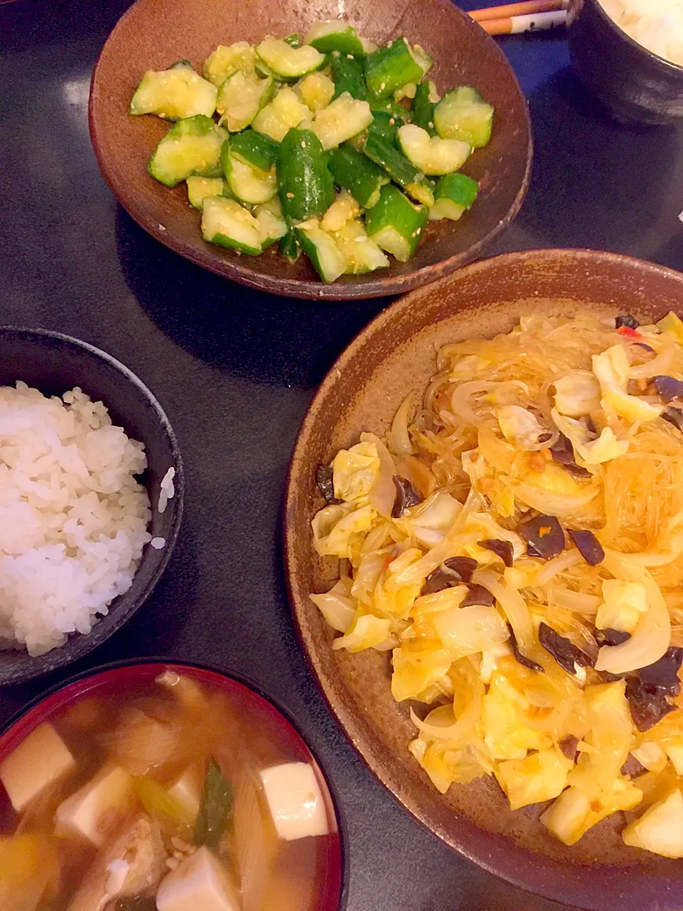 野菜と春雨の炒め煮 & 居酒屋風やみつききゅうり & お味噌汁|ぺろたんさん