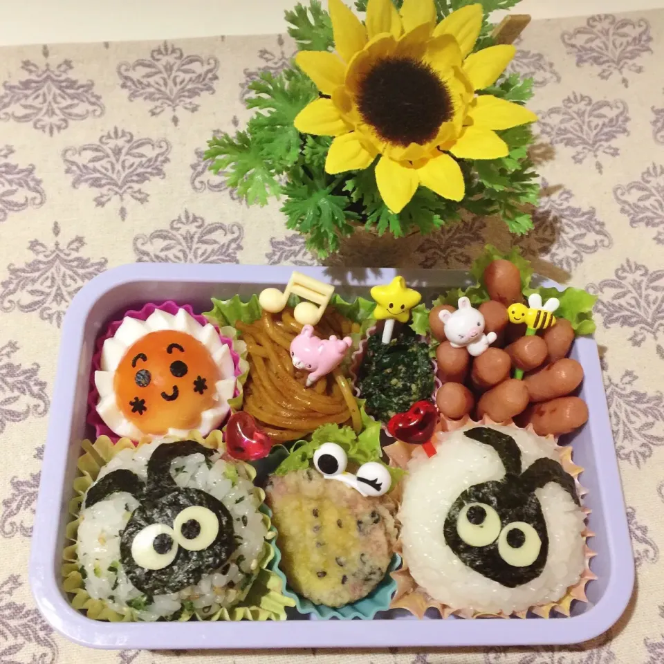 Snapdishの料理写真:9/1今日から新学期❤︎娘のおにぎり弁当❤︎うさぎさん
#お弁当 #お昼ごはん #娘弁当 #ランチ|Makinsさん