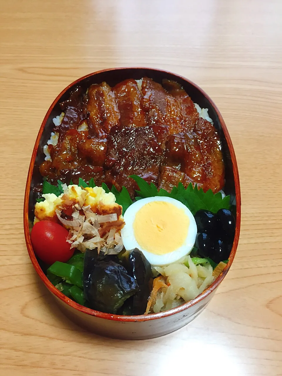 Snapdishの料理写真:じゅんけさんの料理 ハンペンとイカのお好み焼き風〜
ハンペンとコーン🌽バージョン♪

9/1  お弁当🍴

#お弁当|さちさん