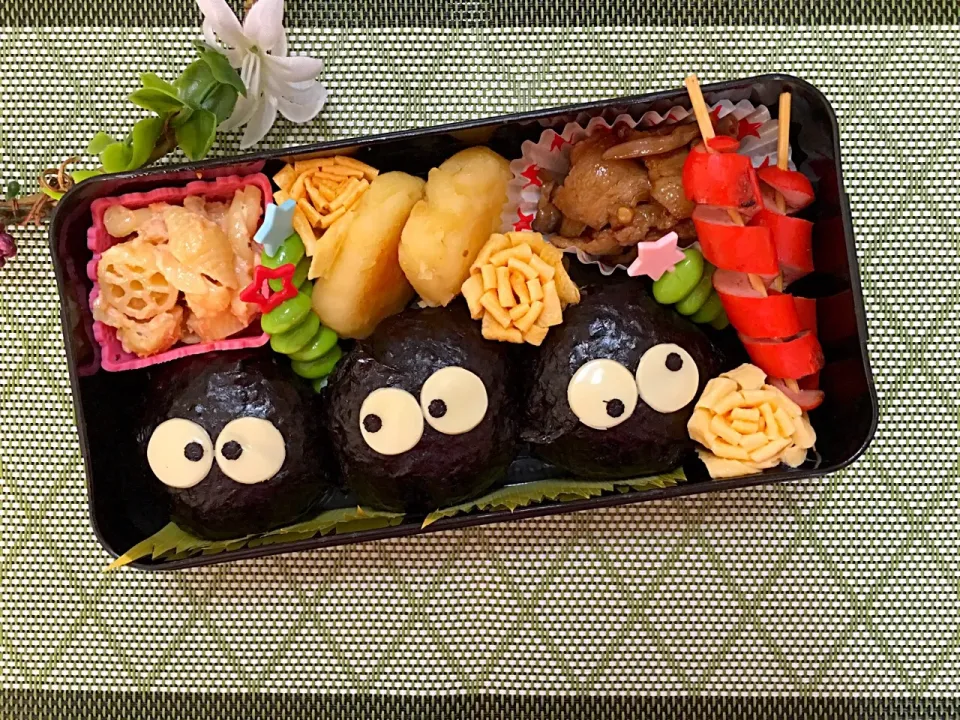 まっくろくろすけ弁当|あきとんとんさん