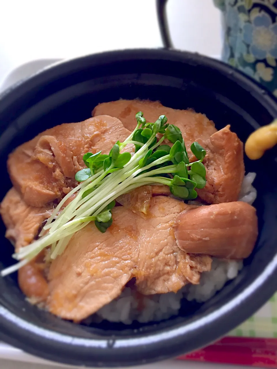 絶品！お家で簡単チャーシュー丼#昨日の残り物でランチ|にゃふてんさん