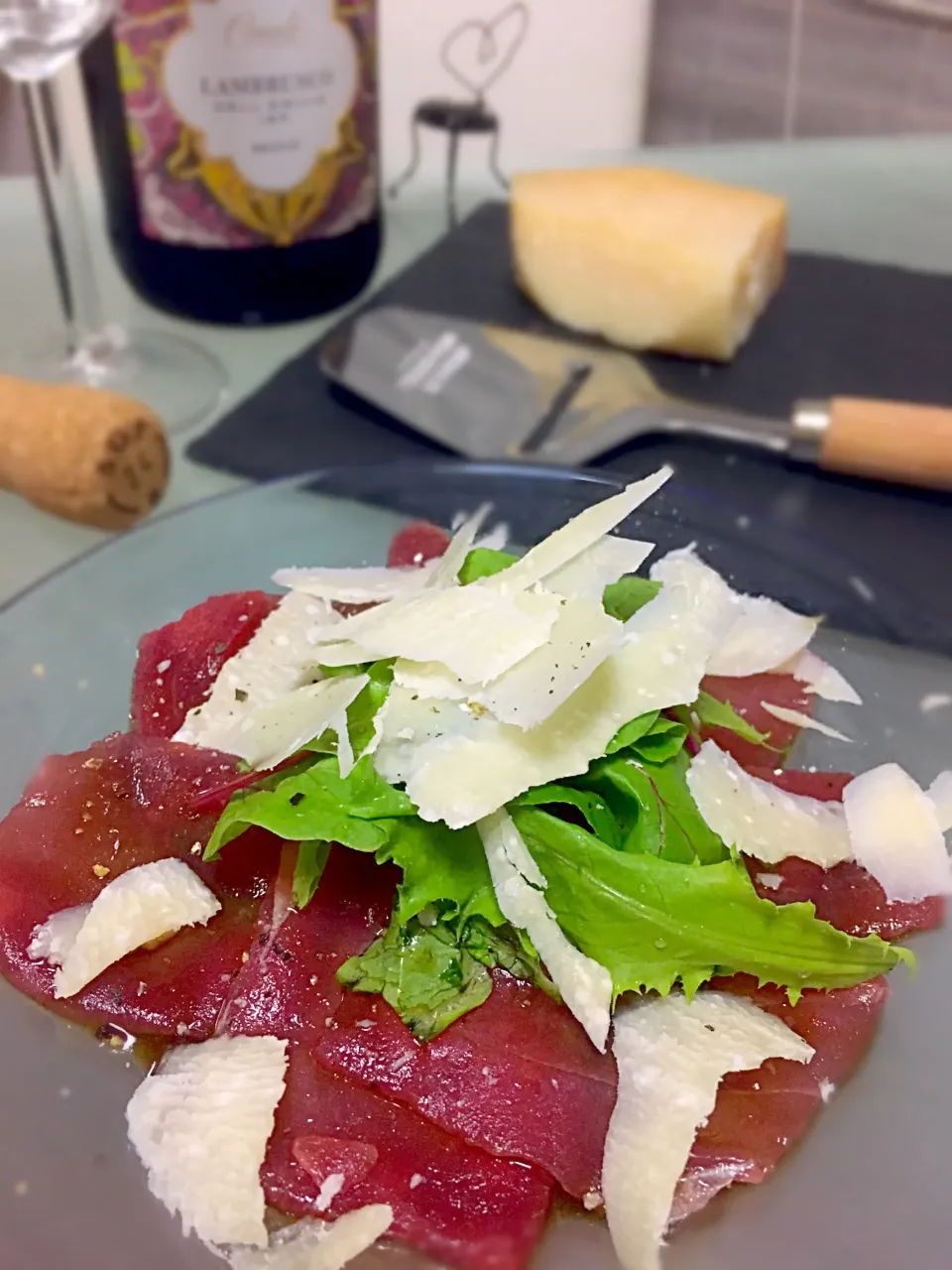 桜央里ちゃんの料理 ♡ マグロのカルパッチョ❤️パルミジャーノ・レッジャーノ🇮🇹🍷|ふぅちゃんさん