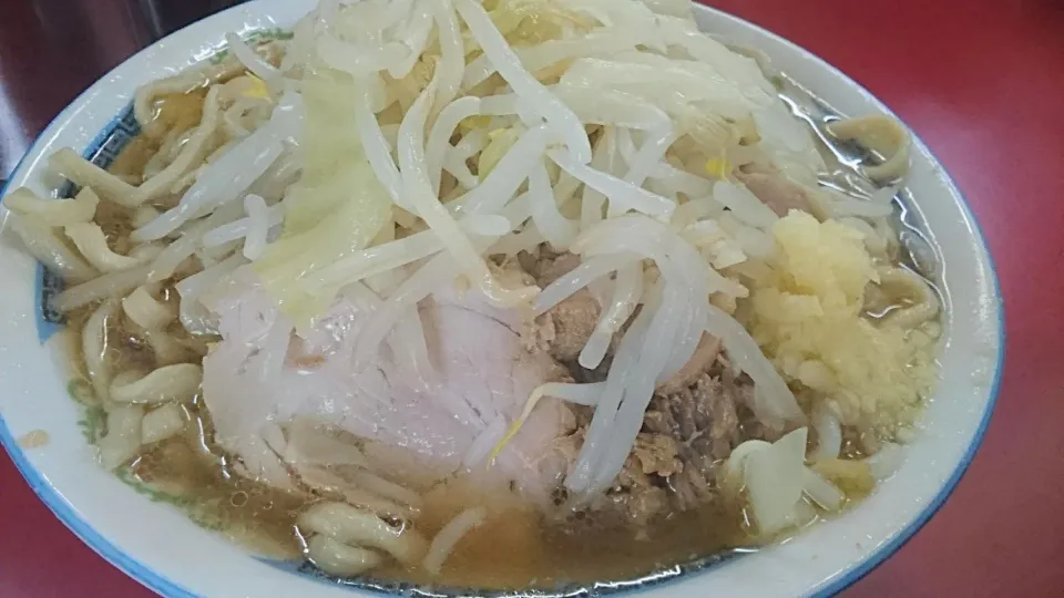 Snapdishの料理写真:二郎目黒店 の 小豚ラーメン＋ヤサイ＋ニンニク ＠目黒17120|大脇さん