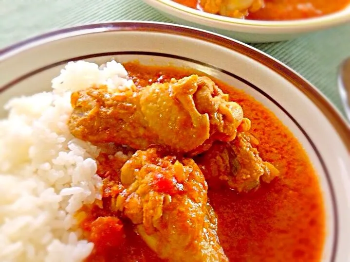 夏が吹き飛んじゃった🌴自家採取完熟トマト🍅でスパイシーインドチキンカレー🇮🇳|桃実さん