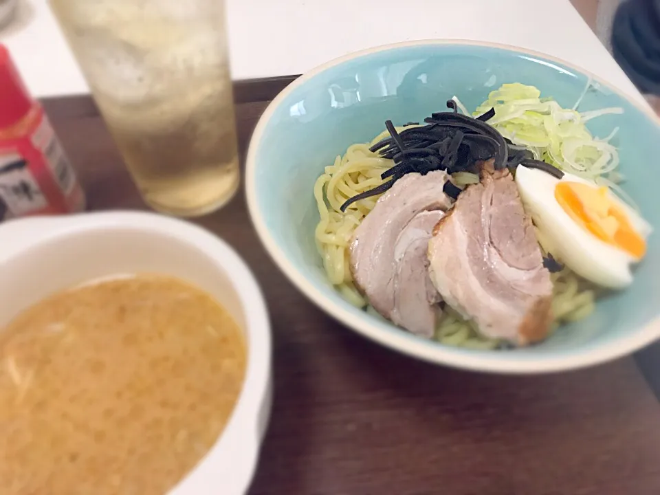 おひるごはんはつけ麺。手づくりチャーシューを添えました♪おいしい〜！|yukiさん