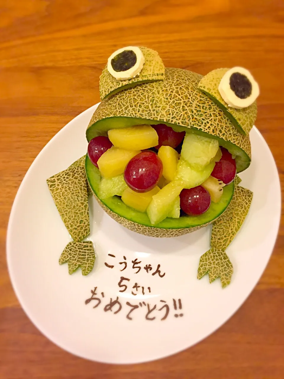 メロンで食いしん坊かえるデザート|やまさん