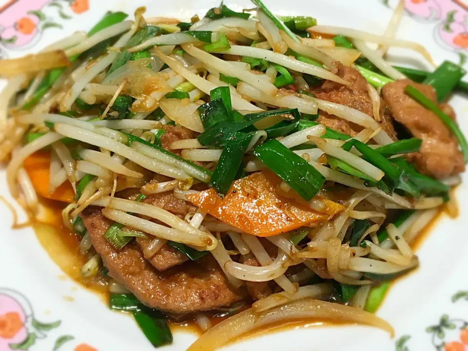 ニラレバ炒め Sauteed Pork Liver & Garlic Chives 韮菜炒猪肝|ゆうじ.さん