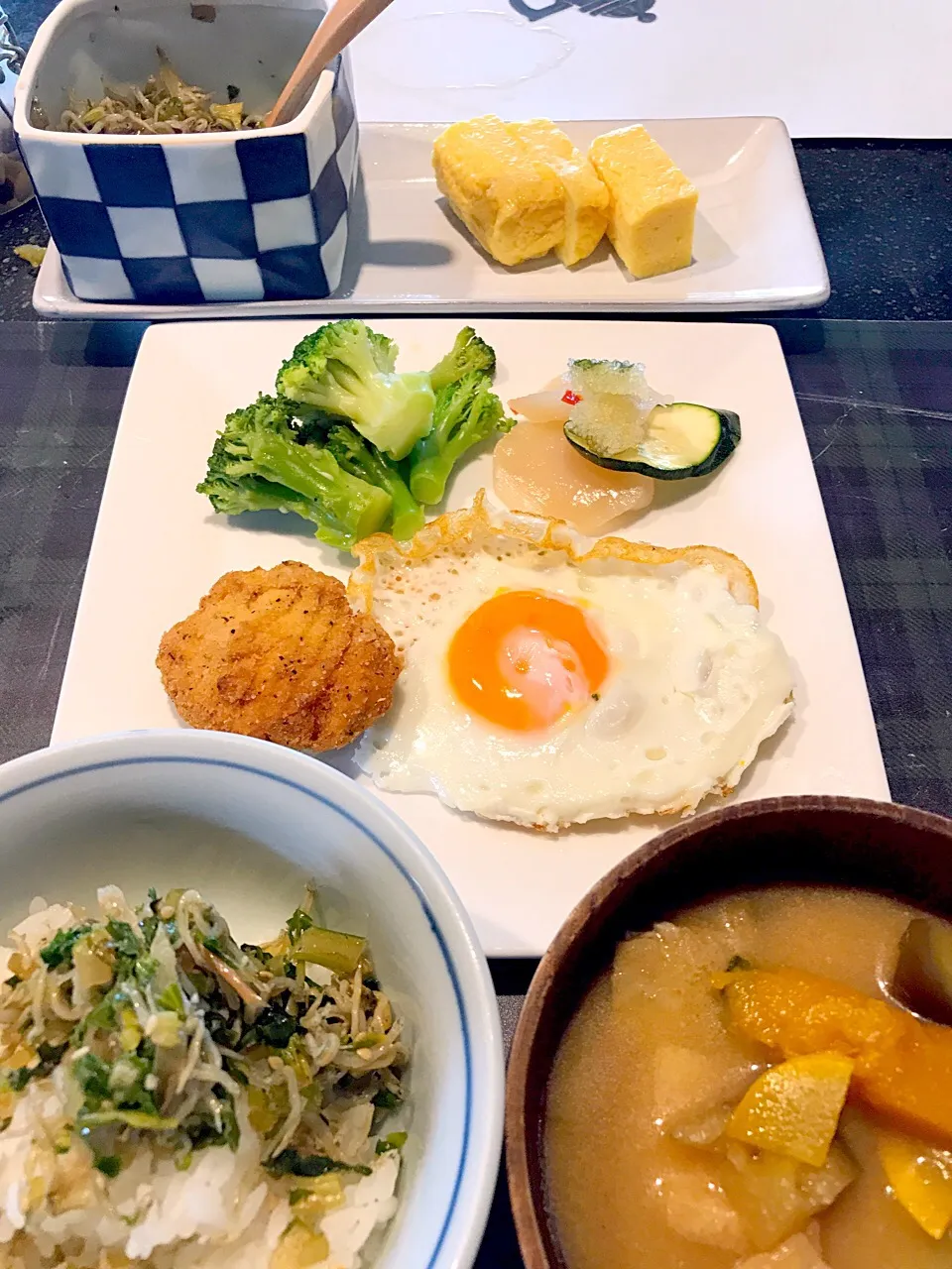 Snapdishの料理写真:リメイク和洋折衷な朝ごはん|シュトママさん