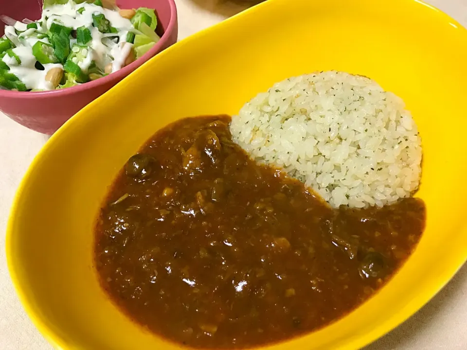 Snapdishの料理写真:無水♪牛すじトマトカレー/バターライス|Hiropanさん