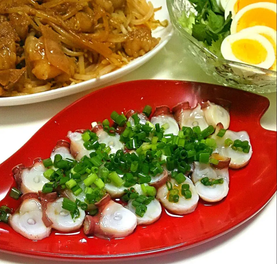 ⭐★自分で茹でた水蛸のスライスを昆布つゆで|まめさん