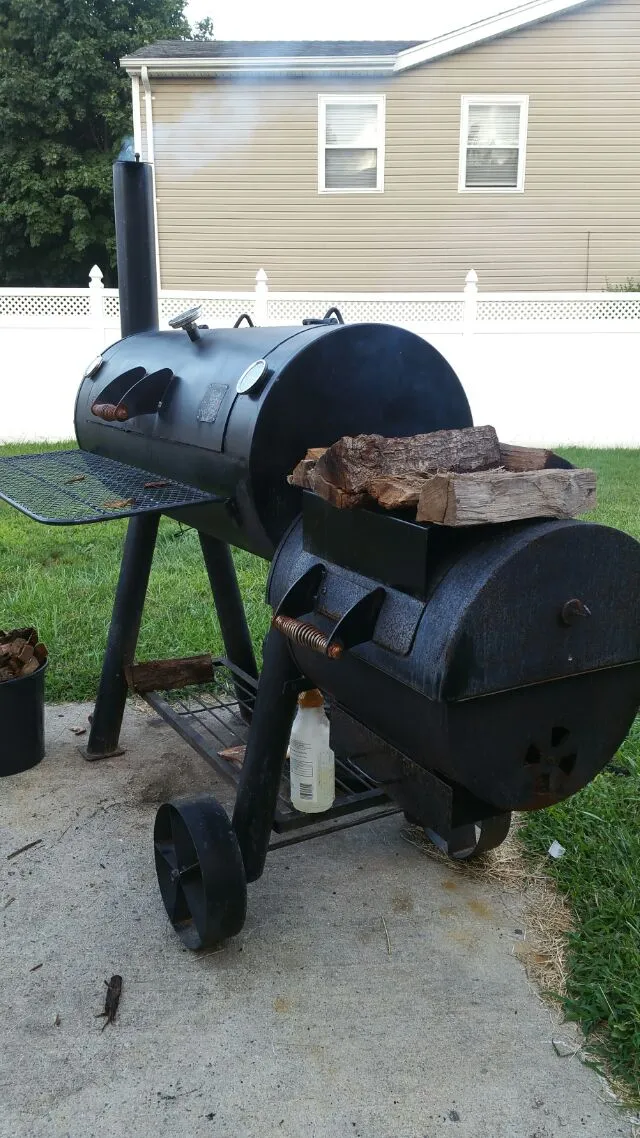 Snapdishの料理写真:Getting my smoker up to temperature|Frank Ortizさん