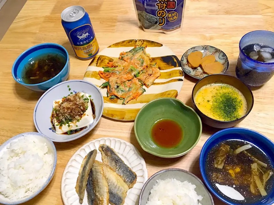 アジ唐揚げ
冷奴
とろろ
人参とニラのチヂミ〜〜自家製豆板醤&お酢タレ
モズクのスープ
ご飯🍚
韓国海苔
ビール|さくたえさん