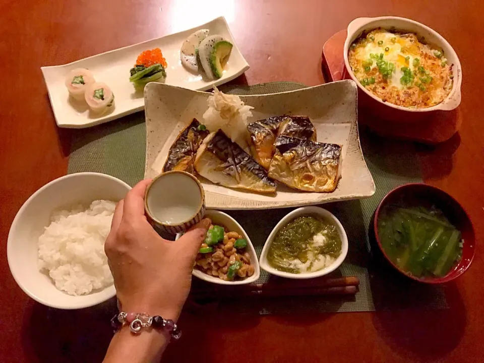 Today's Dinner🍴前菜･きのこと茄子のｸﾘｰﾐｰ豆腐ｸﾞﾗﾀﾝ･鯖の塩焼き･白飯･ｵｸﾗ納豆･大和芋めかぶ･小松菜のお味噌汁|🌈Ami🍻さん