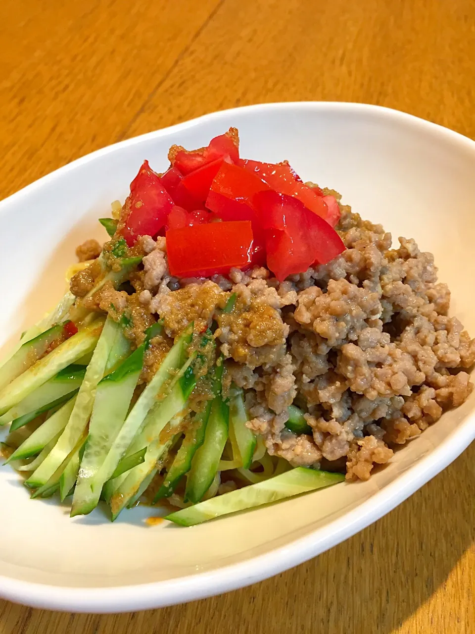 コク旨濃厚ゴマだれ  肉味噌のせ冷し中華|まつださんさん