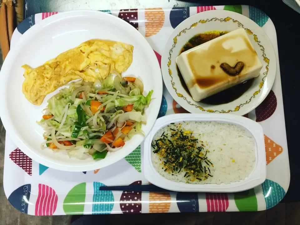 #今日の夕飯 
#単身赴任料理
#たまごやき #冷奴#野菜炒め|畑田 成治さん