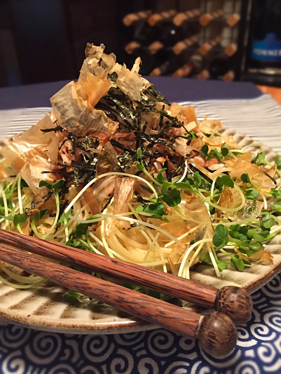 くうちゃんのお箸で食べる納豆パスタ❣️(人´∀、｀〃)｡o○(ｵｲﾁｲ♪)😋💕|チョッパー＆ホヌさん