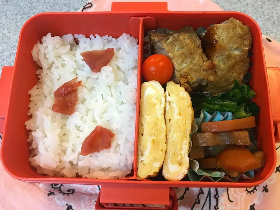 ☆9/5今日のお弁当☆〜久しぶりの白米、ミートローフ、だし巻き卵、レンコンのきんぴら、小松菜サラダ、トマト〜|Satokoさん