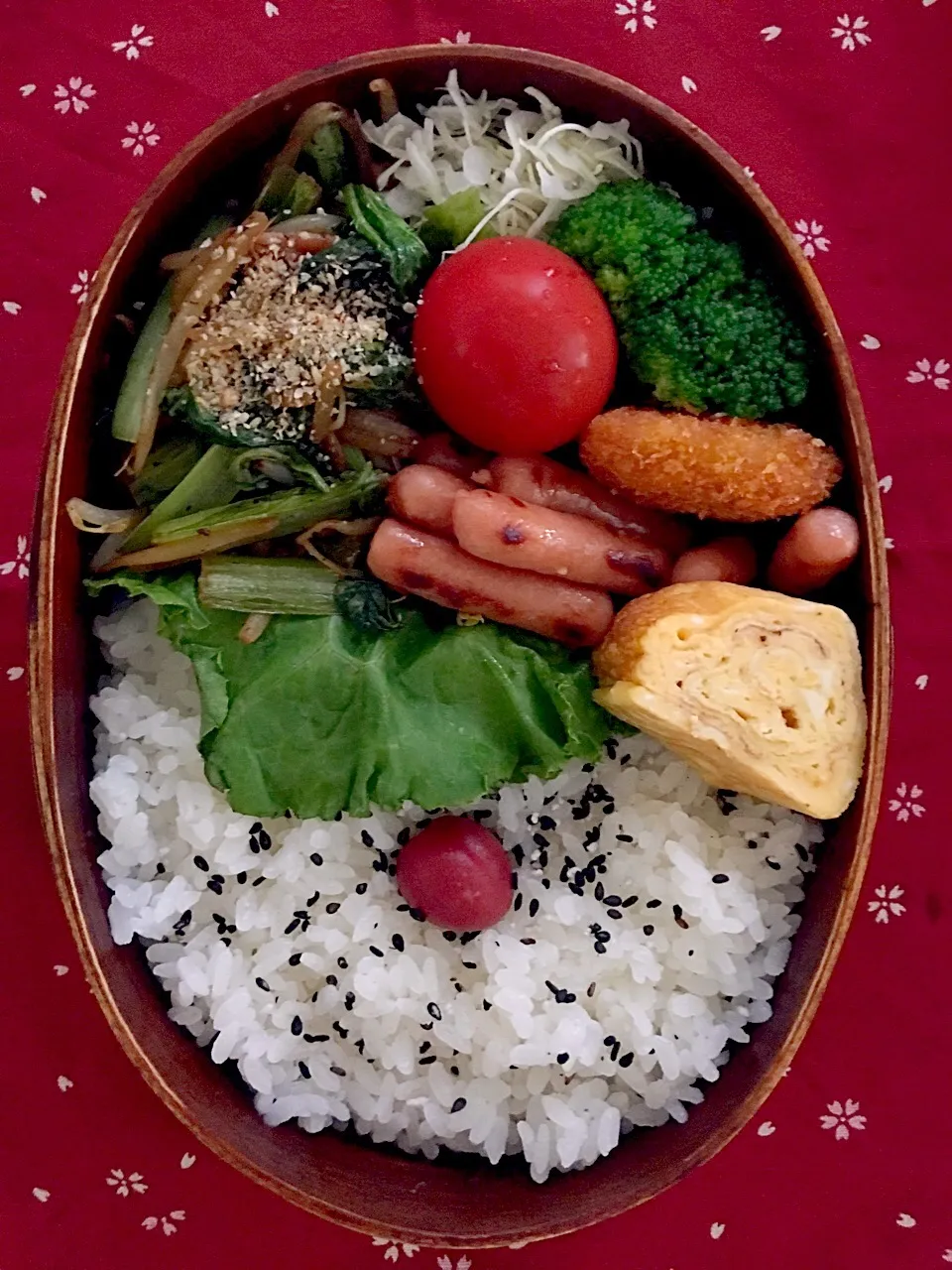 Snapdishの料理写真:夫お弁当
#ポークピッツ 
#魚フライ 
#小松菜ソテー|かねしろ食堂さん