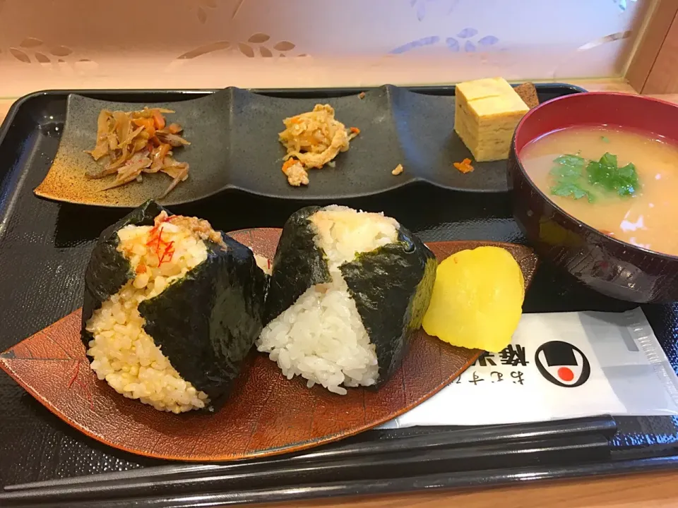 アパホテル神保町の朝 食    おむすび定食|コージ💫さん