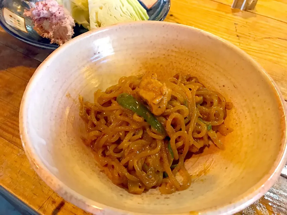 【朝の賄い】
#亀戸養生料理オスギ 
カレー焼きそば(糸こんにゃく)|亀戸 養生蕎麦 高のさん