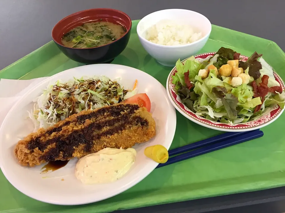 まぐろカツ、シーザーサラダ|Tadahiko Watanabeさん