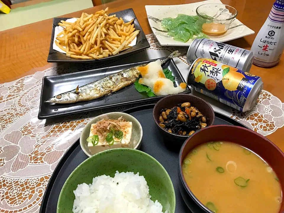 秋の気配を感じる夕飯🍁#大根おろしアート #さんまの塩焼き|makoさん