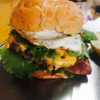 Snapdishの料理写真:手作りハンバーガー🍔❤|ハニ🐝さん