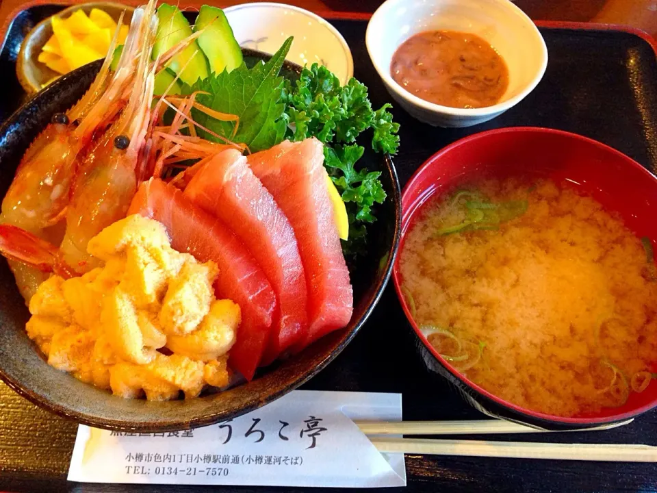 海鮮丼（うに、中トロ、ぼたんえび）|まきさん