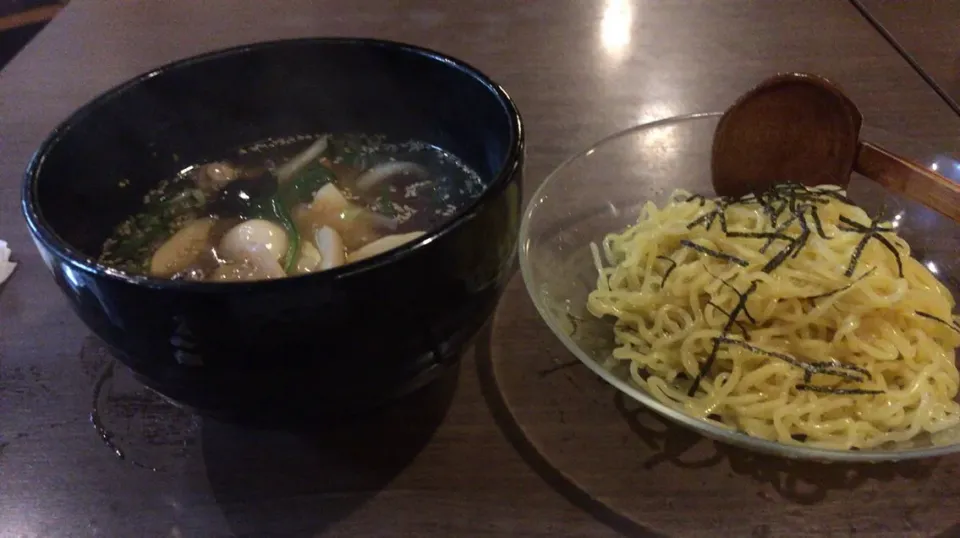 Snapdishの料理写真:五目つけ ラーメン|おっちさん