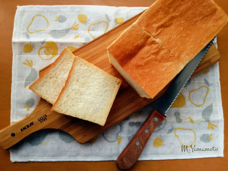 りえぞ～しゃん👮の金サフ低温発酵で山食🍞を角食でぺっ❕👃✌|真希さん