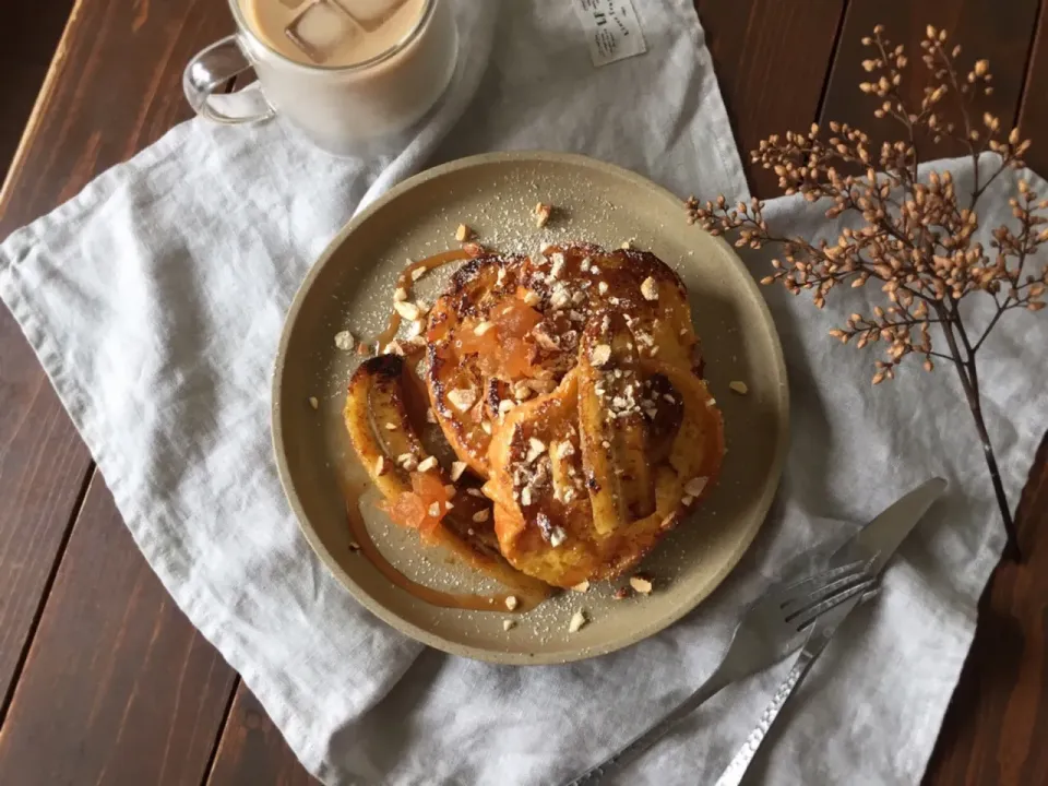 Snapdishの料理写真:French Toast with Caramelized Banana 🍌🍯🍽|welcomeizumiさん