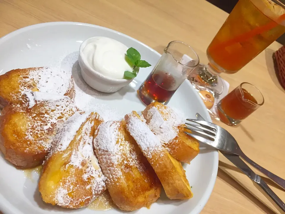 ミヤマ珈琲にて…自分を甘やかす🍹🥞おやつタイム🥞🍹|がぁがさん