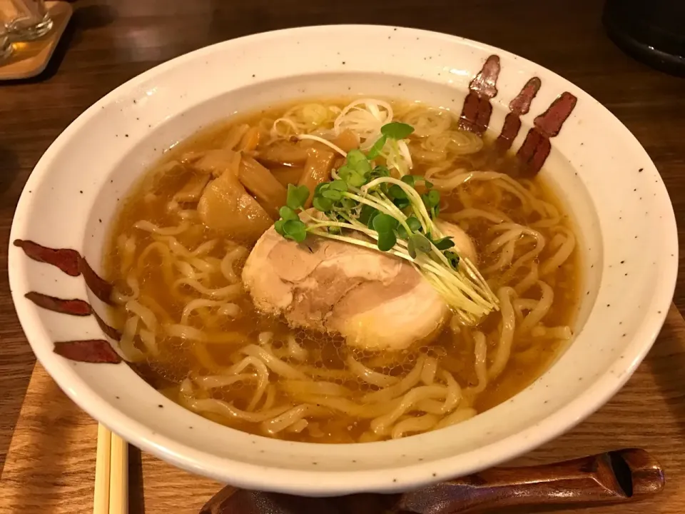 醤油ラーメン|マハロ菊池さん