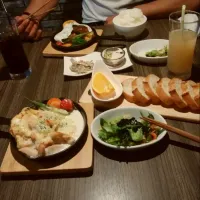 主人と出産前ランチ　ささみとポテサラのクリーム煮込みランチ＠アバウト|マメリエさん