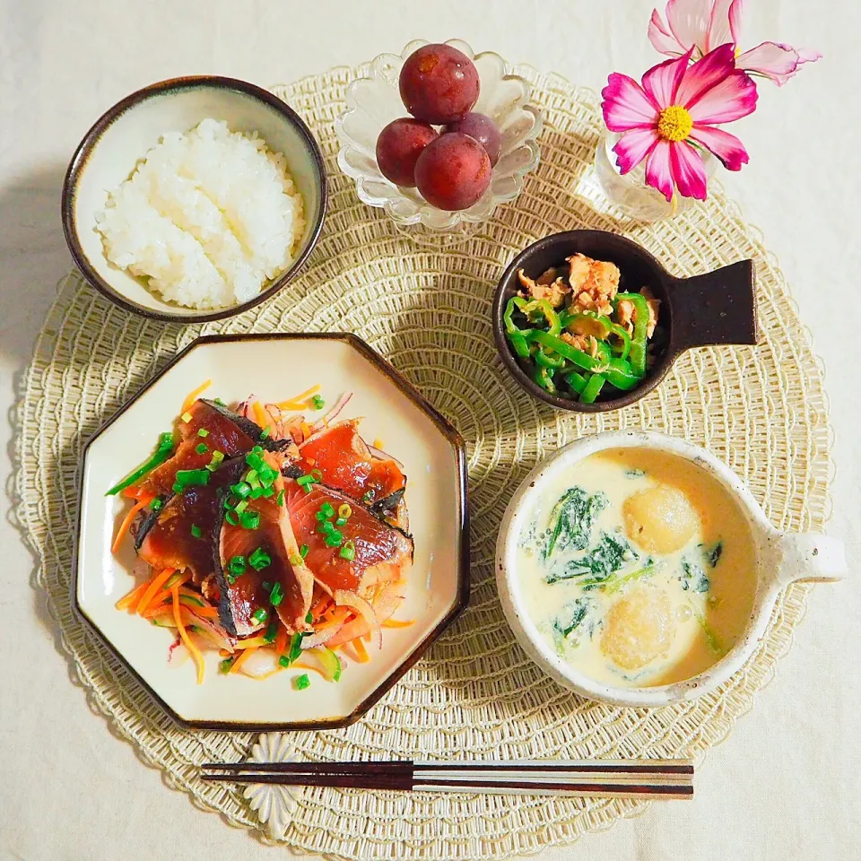 Snapdishの料理写真:かつおときゅうり、紫玉ねぎ、にんじんの和風サラダ|はらしおりさん