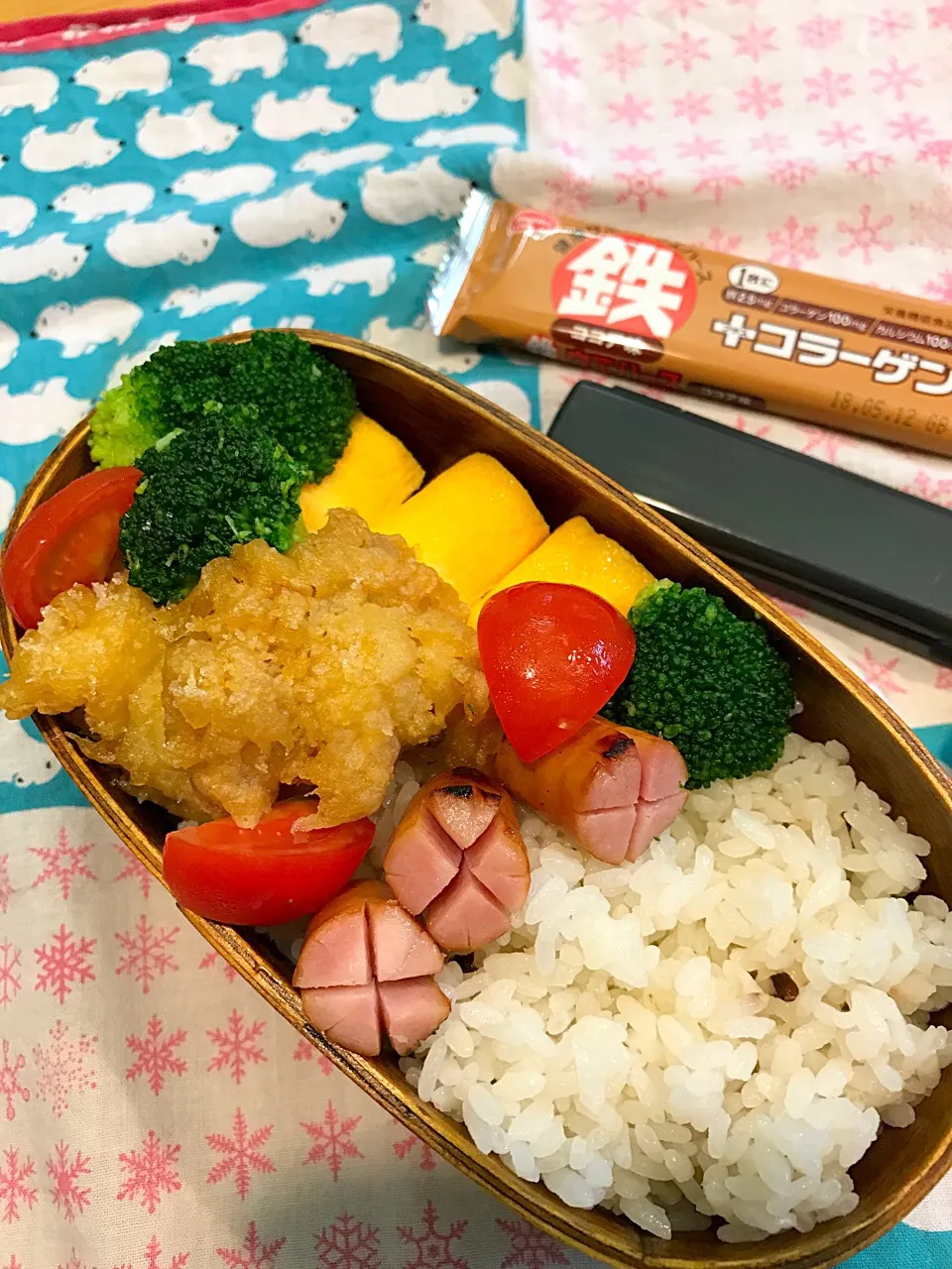 パパたろ弁当🍱

ごはん
卵焼き
白身魚の天ぷら
ソーセージ
ブロッコリー
ミニトマト|ひななぎさん