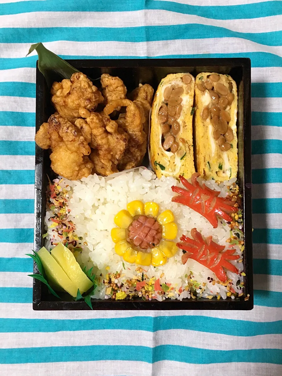 ザンギと納豆玉子焼き弁当


朝から慣れないものを作って
時間パンパン











千人|にゃおさん