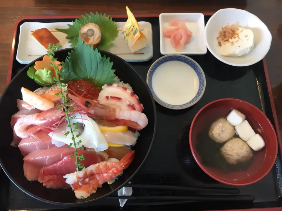 銚子海鮮丼|なるっぺさん