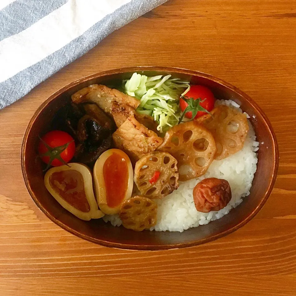 🐽豚ロースの甘辛味噌炒め😋
 
 #弁当 #お弁当 #お弁当記録 #オベンタグラム #bento #lunch #japan #ワッパ#曲げワッパ #まげわっぱ #わっぱ弁当|りよさん