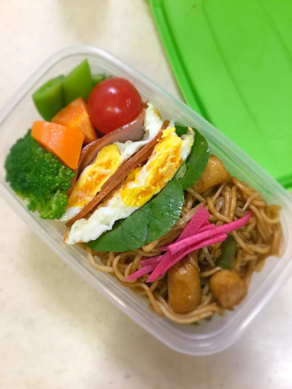 Today's  lunchbox. ハニー作の焼きそばをお弁当に💕|hoppycowさん