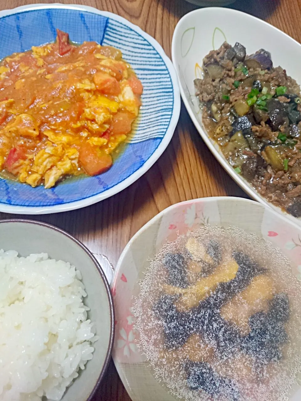 ・トマトと卵の炒めもの
・ナスとひき肉の甘味噌炒め
・海苔と卵の中華スープ|ようかんさん