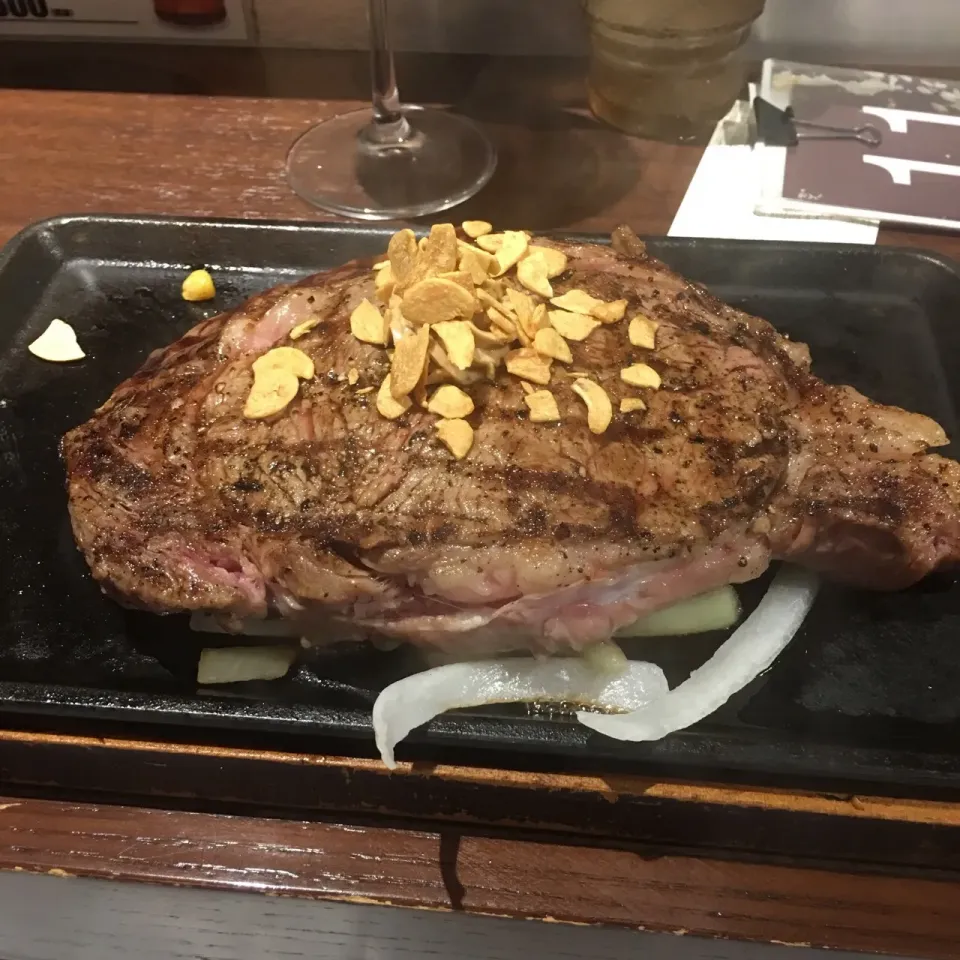 Snapdishの料理写真:リブロース 400g レア|Hajime Sakaiさん