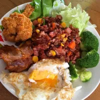 Snapdishの料理写真:アメリカンフライライス🍳🥕🍗🌽🍅|Rita L'amoritaさん