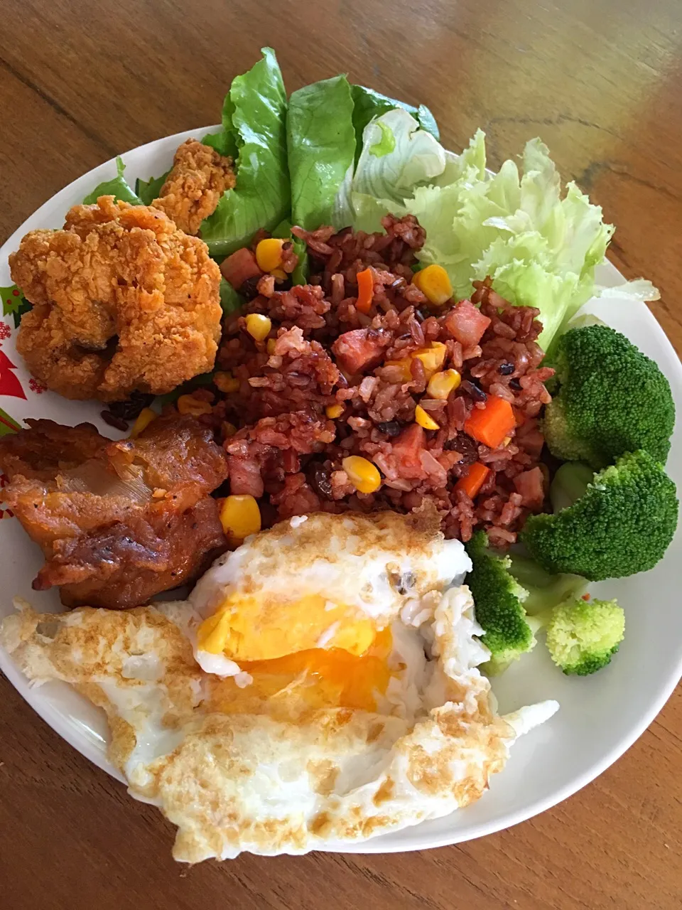 Snapdishの料理写真:アメリカンフライライス🍳🥕🍗🌽🍅|Rita L'amoritaさん