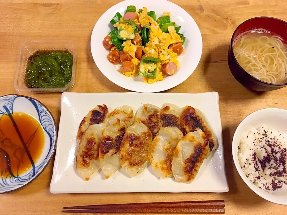 餃子
にゅーめん
ピーマンソーセージ卵炒め
めかぶ|かおちゃんさん