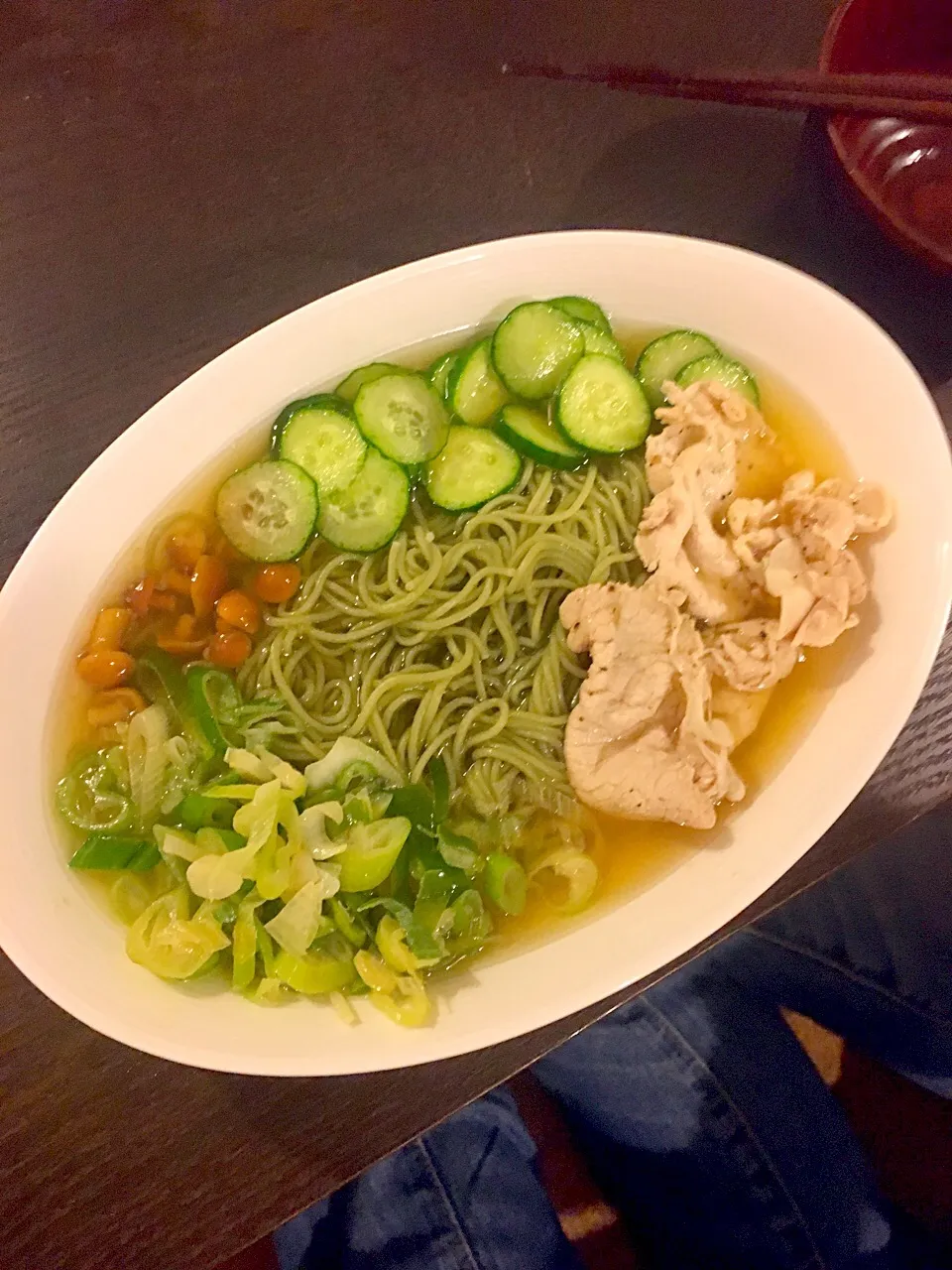 ほうれん草を練り込んだ素麺を、トマト出汁で🍅❤️|えみこさん