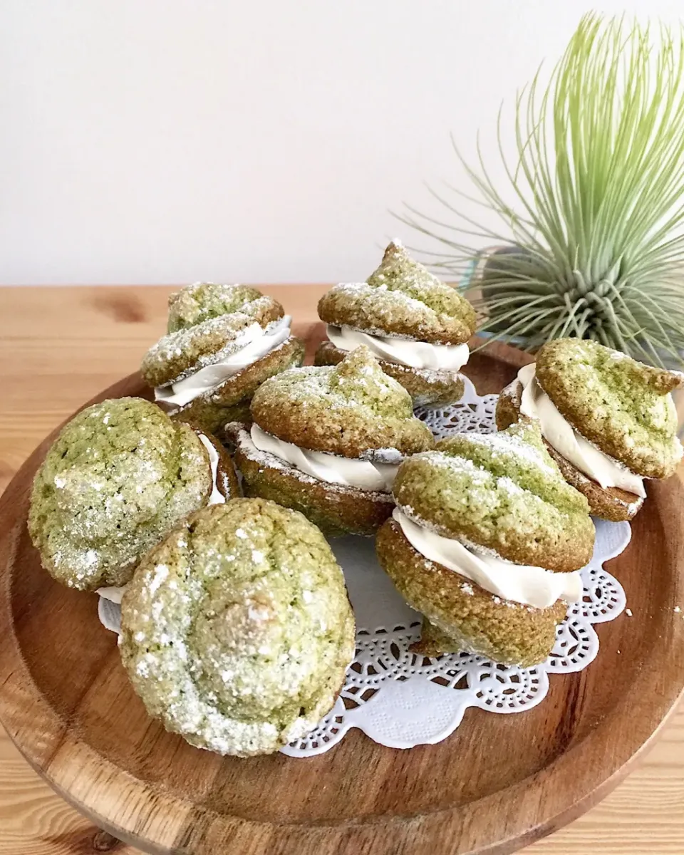 Matcha dacquoise with vanilla bean buttercream|12Dragonさん